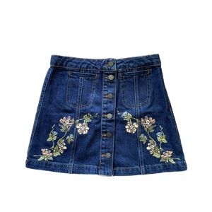 topshop button down denim skirt with flower embroidery